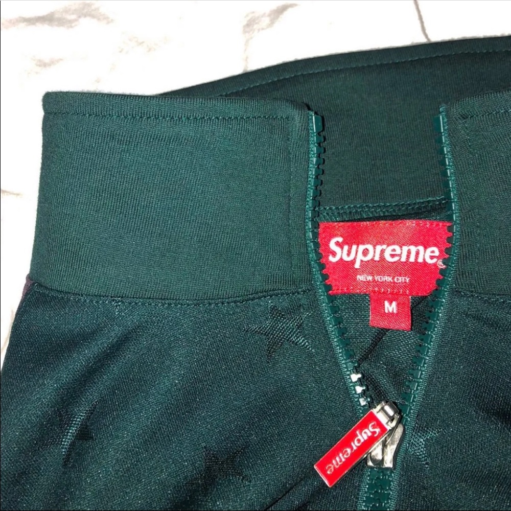 Supreme - Picture 3 of 3